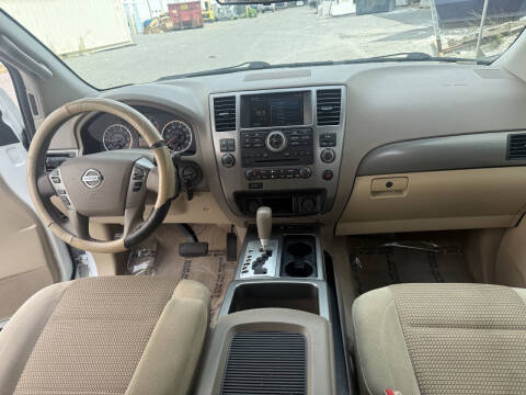 2014 Nissan Armada SV