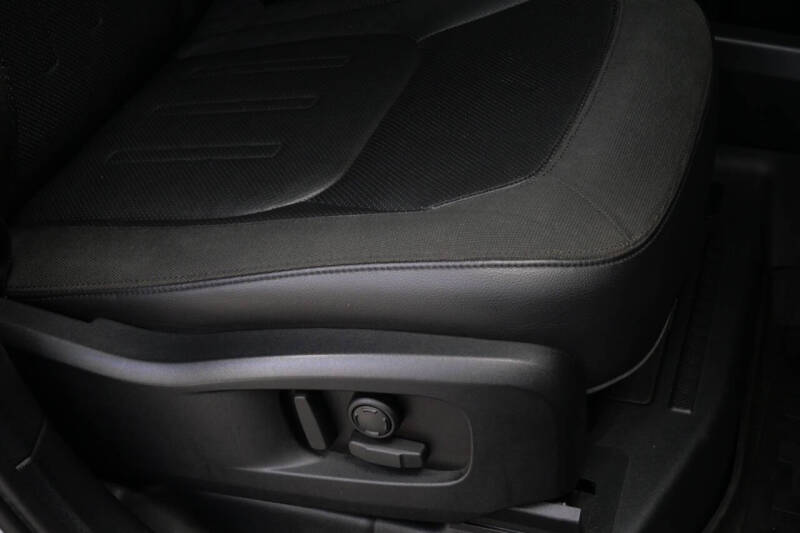 2020 Land Rover Defender 110 First Edition