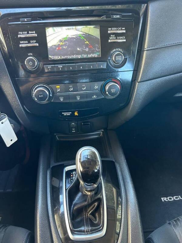 2017 Nissan Rogue S
