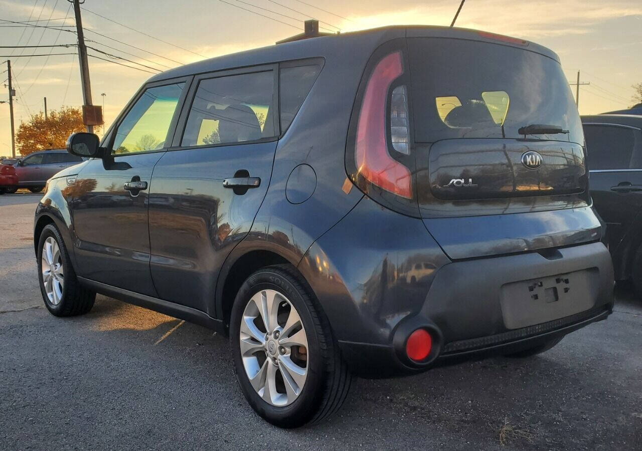 2014 Kia Soul for sale at DURANGO AUTO CENTER LLC in Tulsa, OK