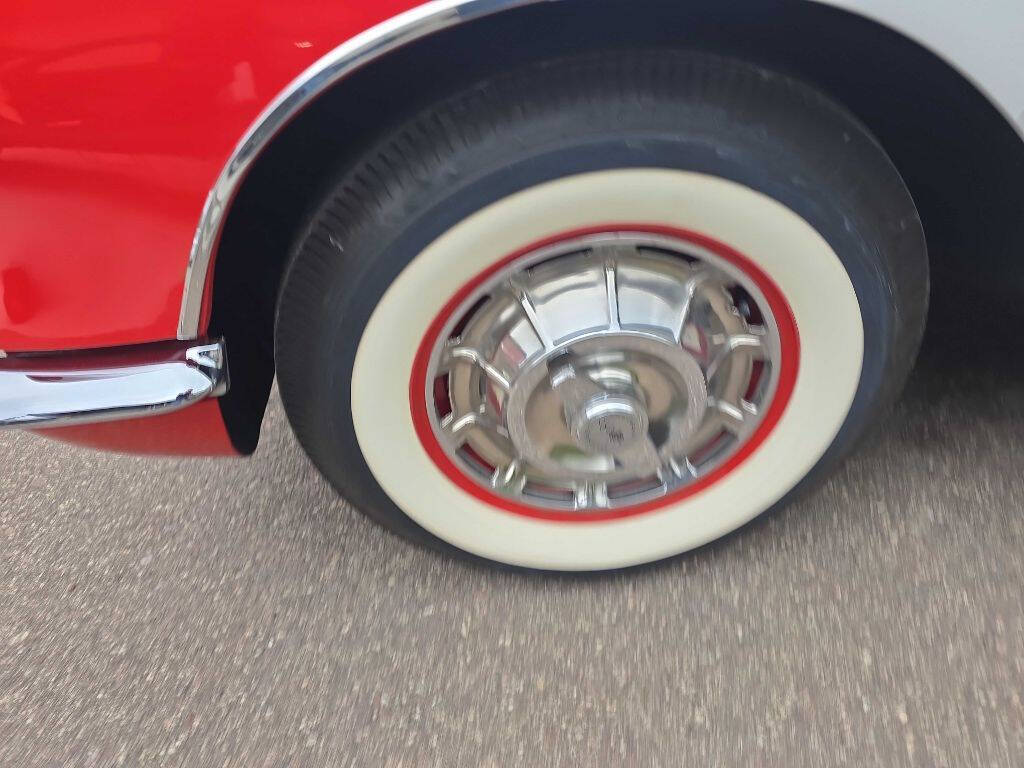 1961 Chevrolet Corvette 39