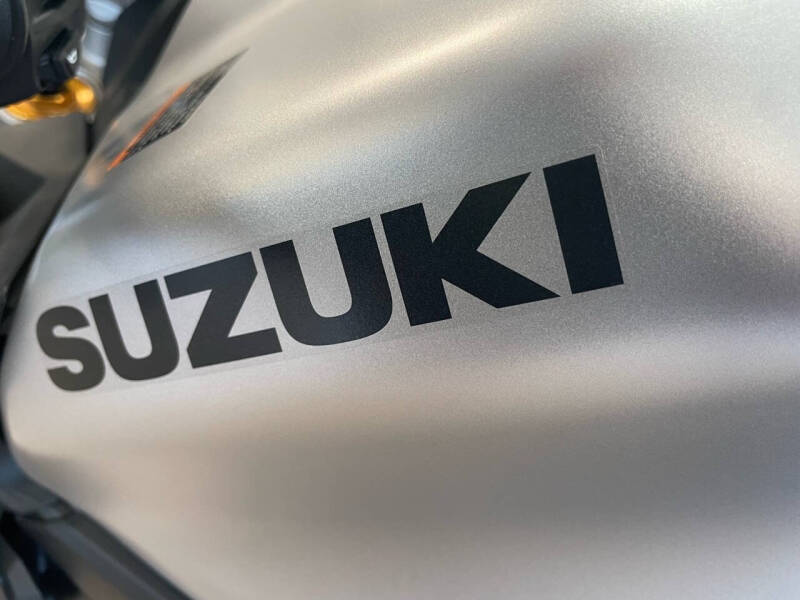 2024 Suzuki GSX-S1000