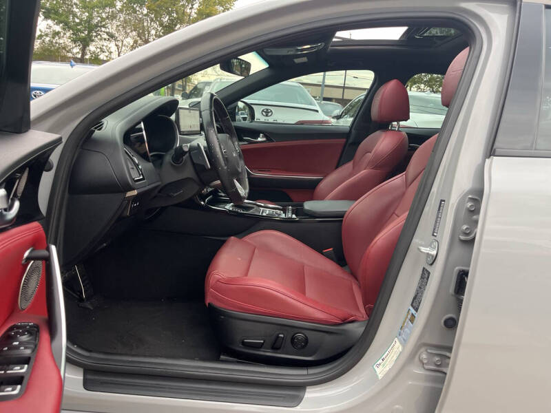 2023 Kia Stinger GT-Line