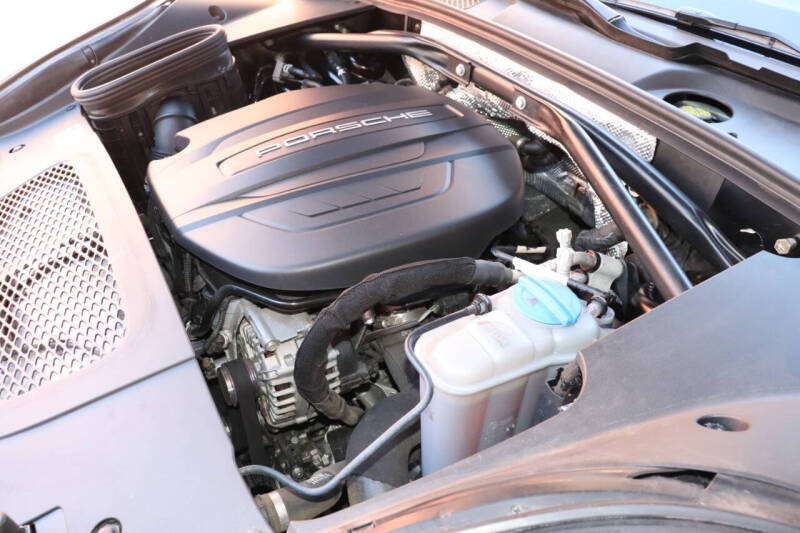 2017 Porsche Macan