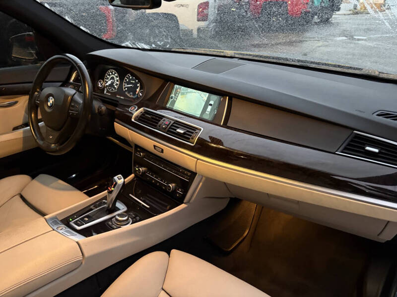 2012 BMW 5 Series 535i Gran Turismo