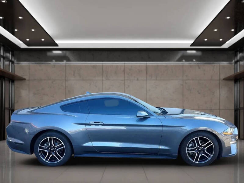 2022 Ford Mustang EcoBoost Premium