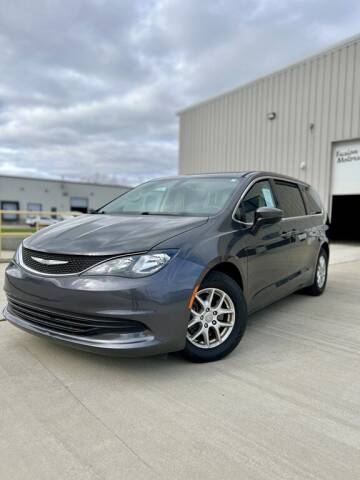 2017 Chrysler Pacifica for sale at FUSION MOTORS LLC in Niles MI