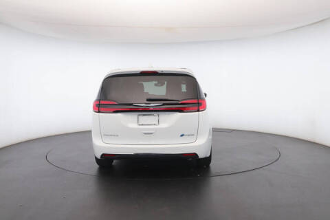 2022 Chrysler Pacifica Hybrid Touring L