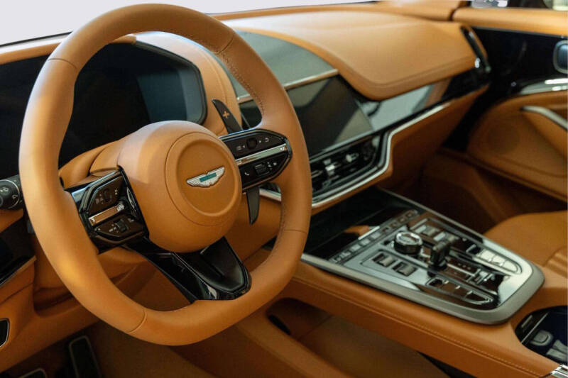 2026 Aston Martin DBX 707