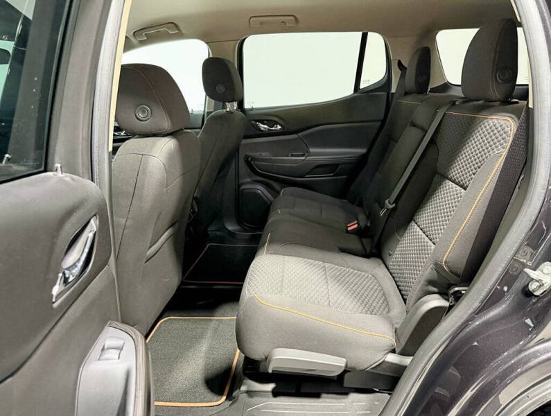 2017 GMC Acadia SLE-2