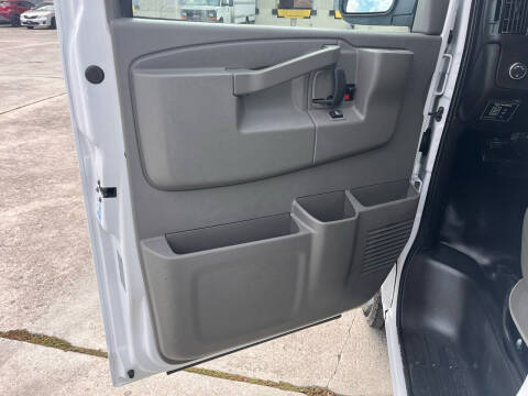 2019 Chevrolet Express 2500