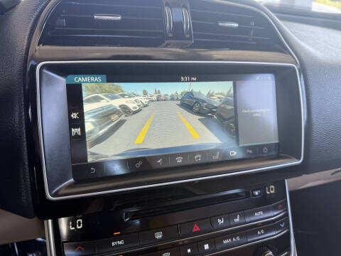 2017 Jaguar XE 25t Prestige