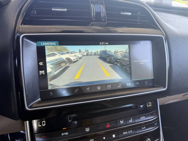 2017 Jaguar XE 25t Prestige
