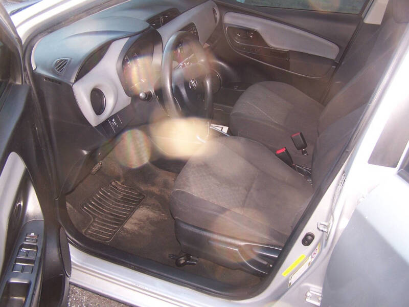 2015 Toyota Yaris 5-Door L