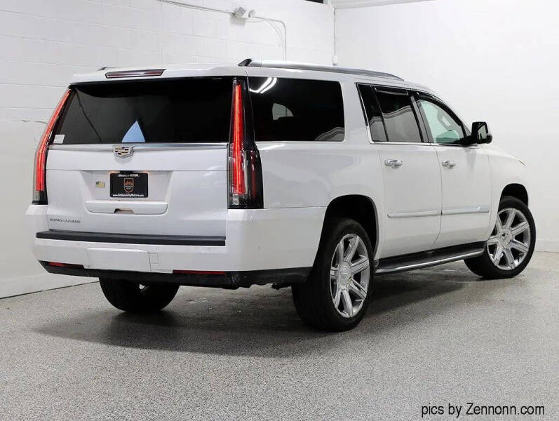 2018 Cadillac Escalade ESV Luxury