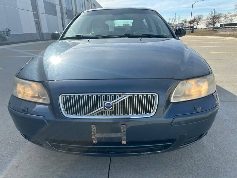Used 2005 Volvo V70 2.4M with VIN YV1SW612952508130 for sale in Elmhurst, IL