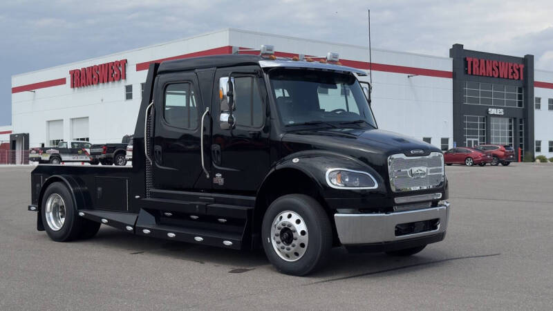 2025 Freightliner M2 106