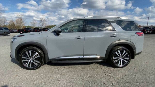 2024 Nissan Pathfinder Platinum