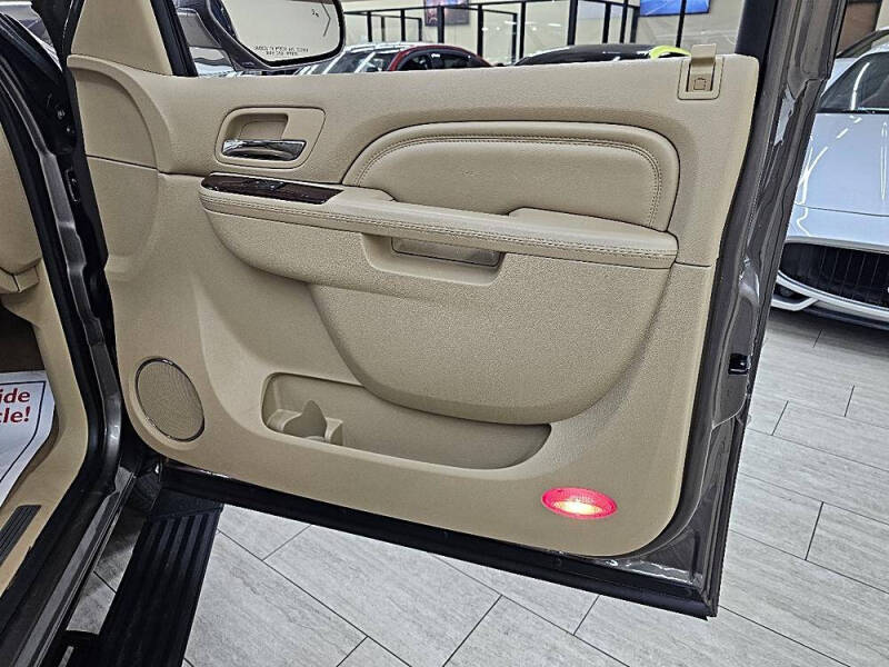 2013 Cadillac Escalade Luxury