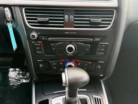 2014 Audi A4 2.0T quattro Premium