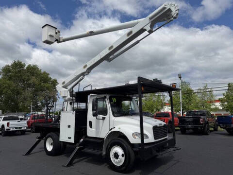 2019 Freightliner M2 106