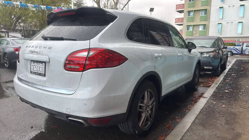 2014 Porsche Cayenne S