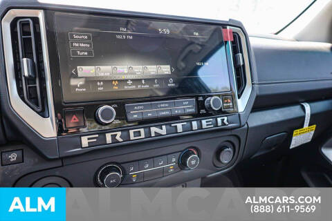 2025 Nissan Frontier SV