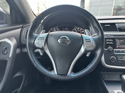 2016 Nissan Altima 2.5 SR