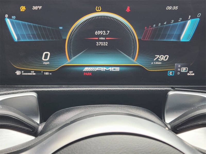 2023 Mercedes-Benz GLB AMG GLB 35