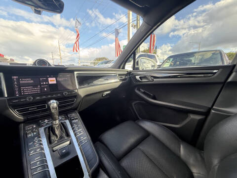 2020 Porsche Macan S