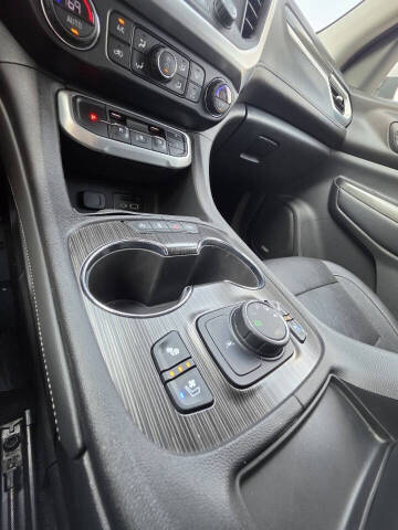 2020 GMC Acadia SLT