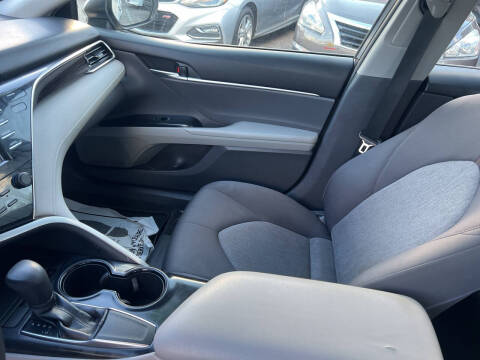 2018 Toyota Camry LE