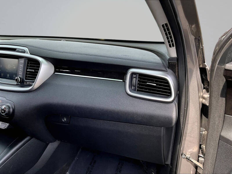 2017 Kia Sorento LX