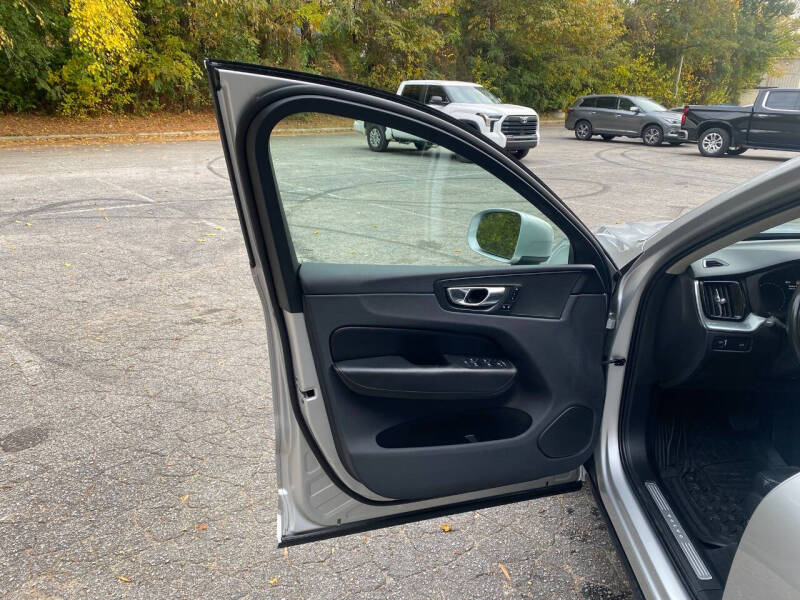 2018 Volvo XC60 T5 Momentum