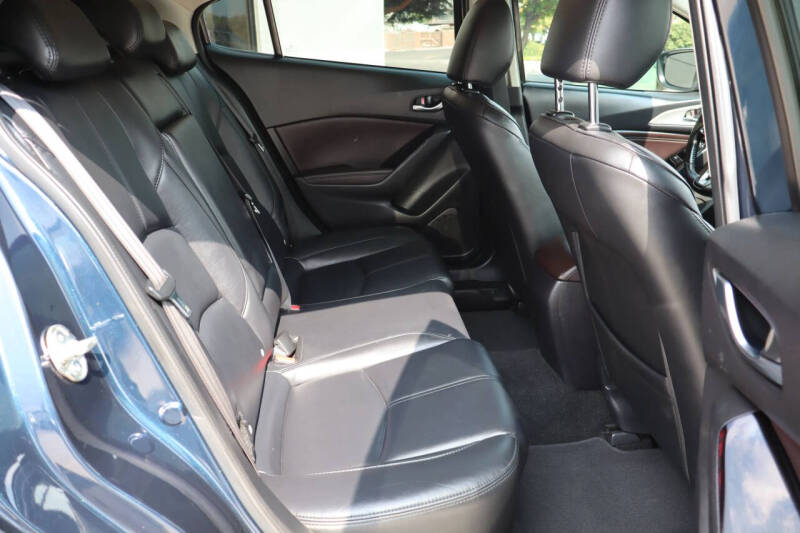 2017 Mazda MAZDA3 Touring