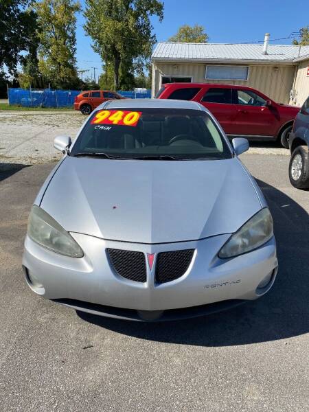 2004 Pontiac Grand Prix for sale at Car Lot Credit Connection LLC in Elkhart IN