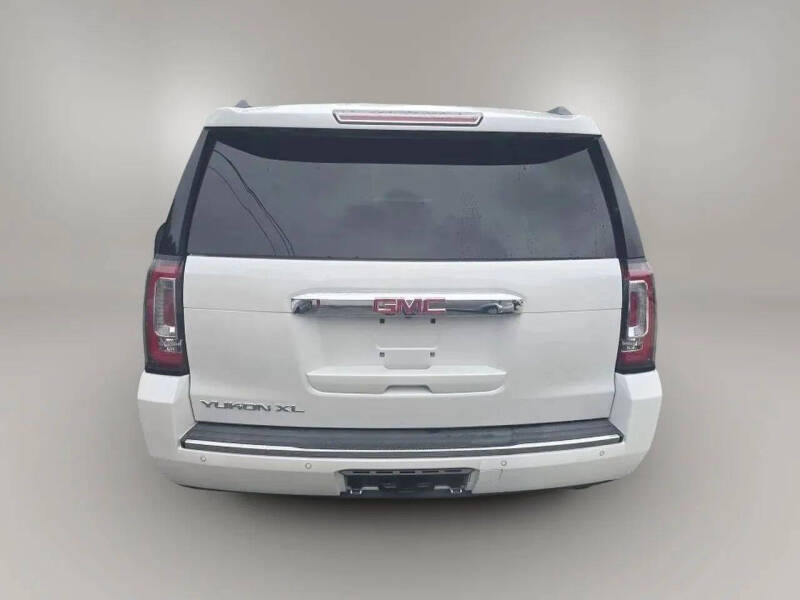 2017 GMC Yukon XL Denali