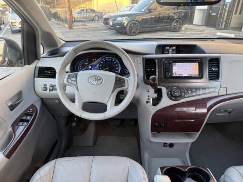 2013 Toyota Sienna