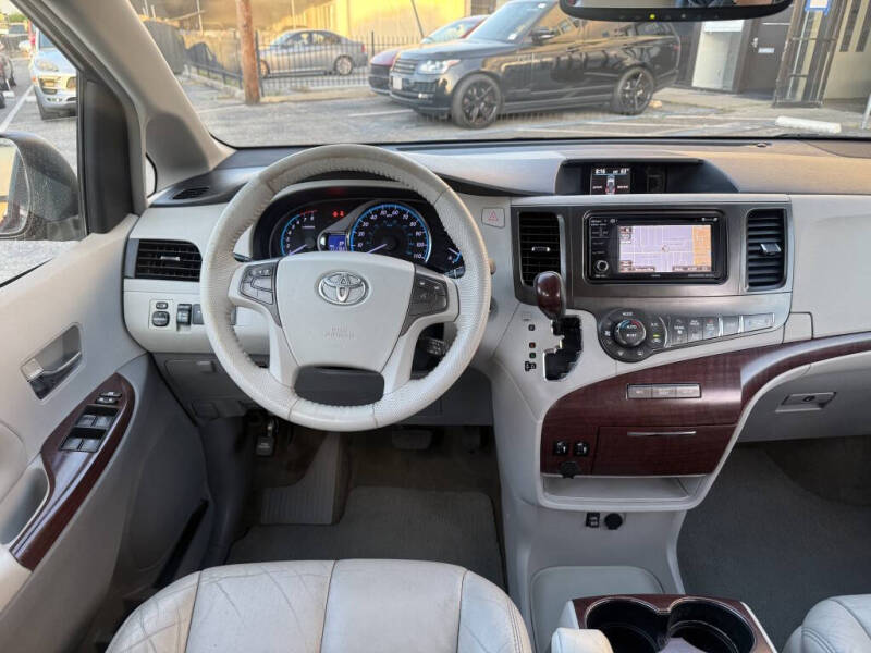 2013 Toyota Sienna