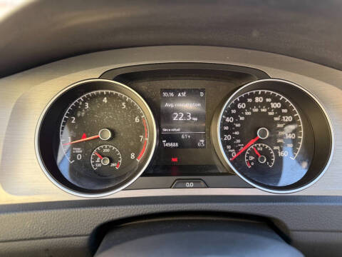 2016 Volkswagen Golf TSI SE