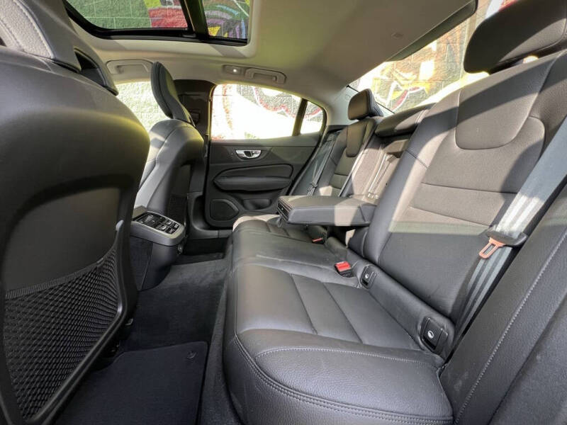 2023 Volvo S60 B5 Ultimate Bright Theme