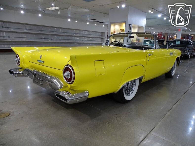 1957 Ford Thunderbird