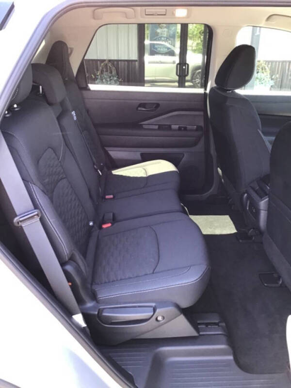 2024 Nissan Pathfinder S