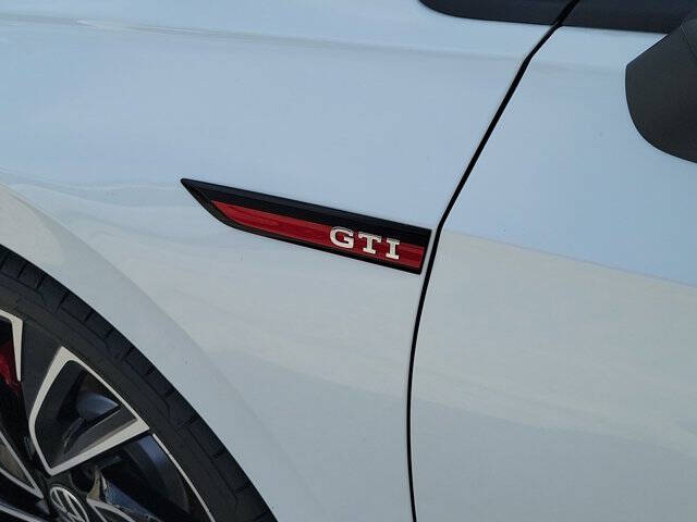 2024 Volkswagen Golf GTI Autobahn