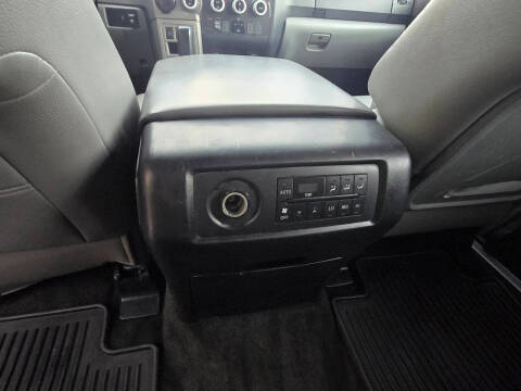 2013 Toyota Sequoia SR5