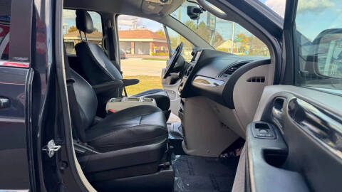 2014 Chrysler Town and Country Touring