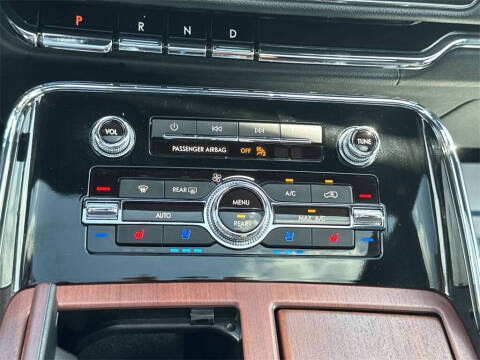 2023 Lincoln Navigator Reserve