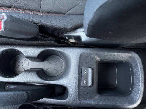 2018 Nissan Kicks SR