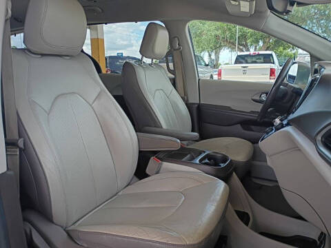 2018 Chrysler Pacifica Touring L