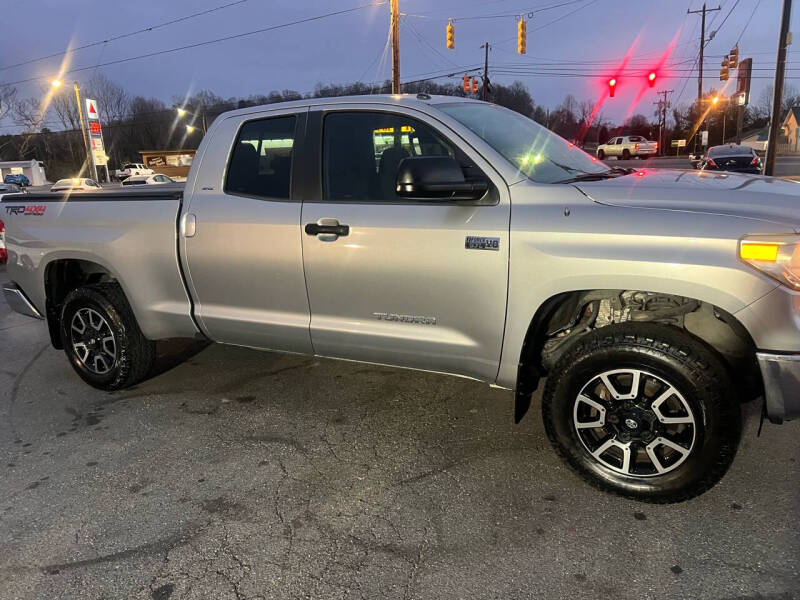 2014 Toyota Tundra SR5